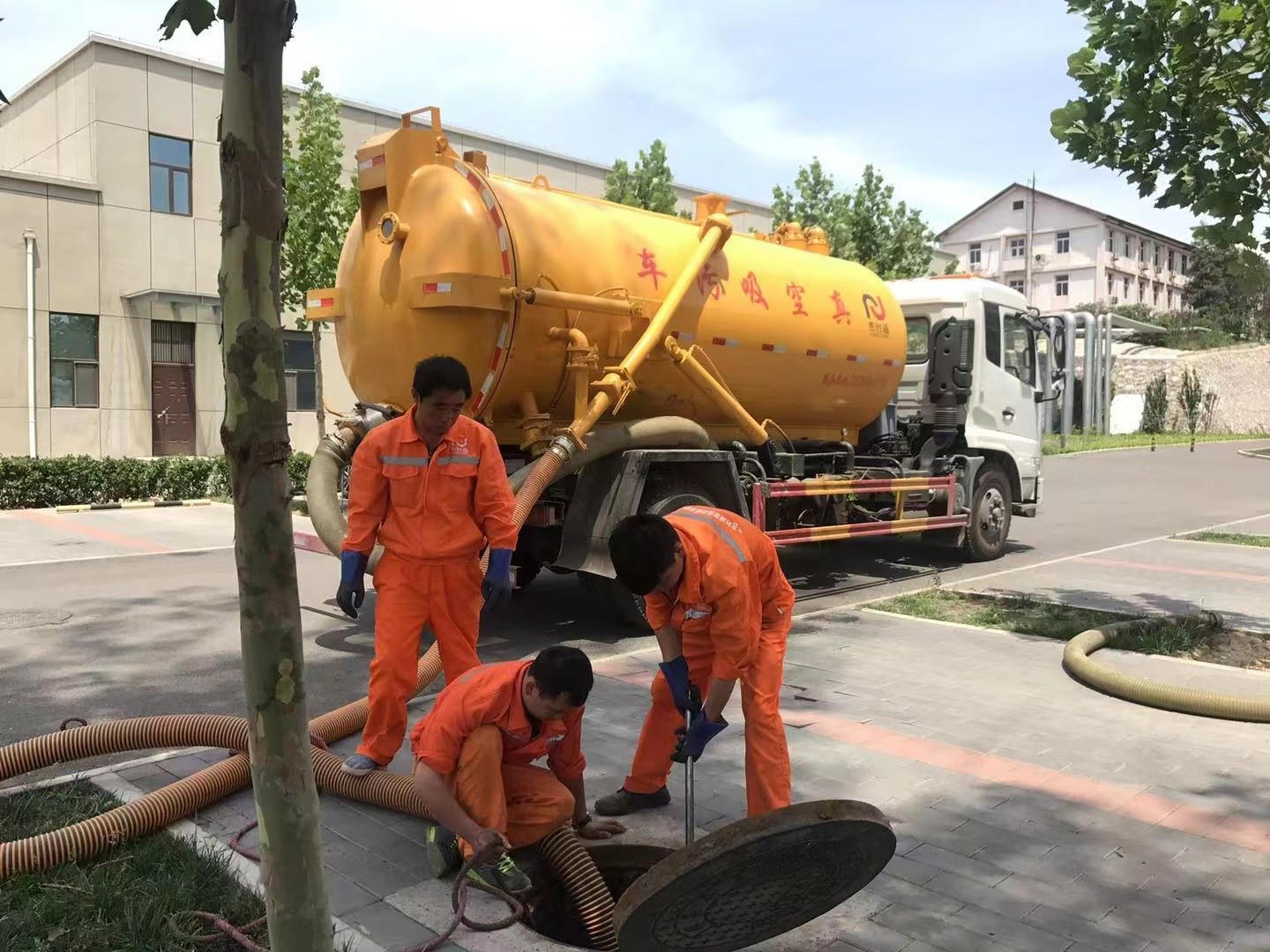 岚县化粪池清理与5-8吨吸粪车施工效率分析